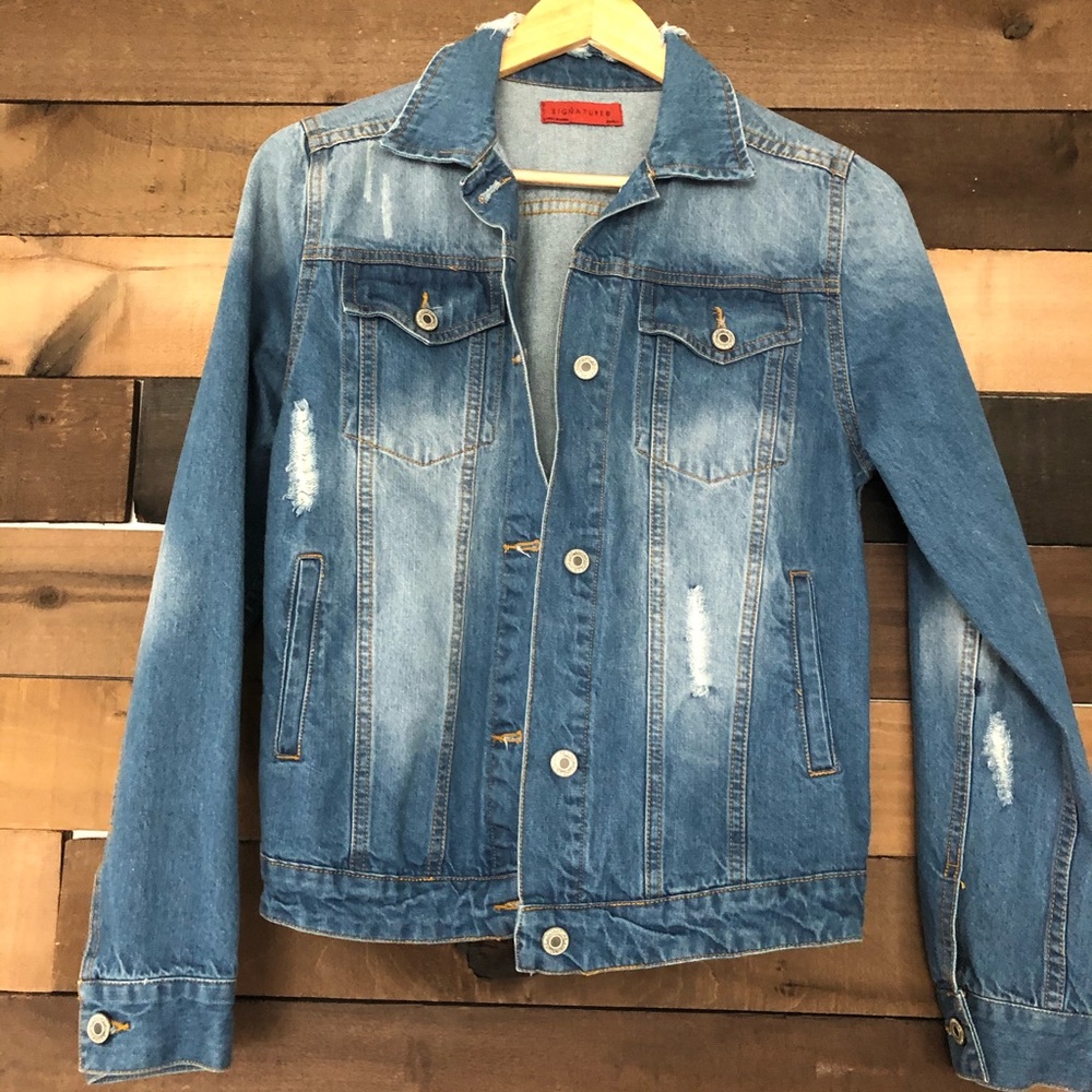 Woman’s blue jean jacket • size small
